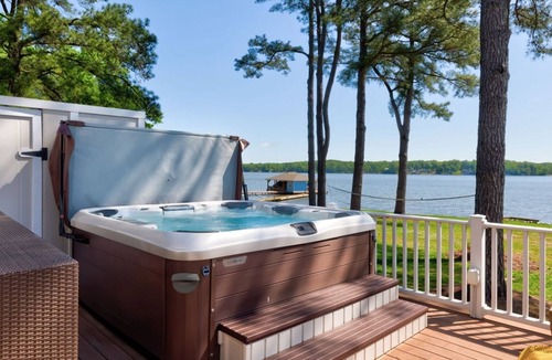 Macon House | Best Yard Ever on Lake Gaston