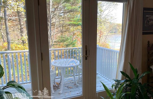 Damariscotta House | Bestview | 3 Bedroom | Shared Dock