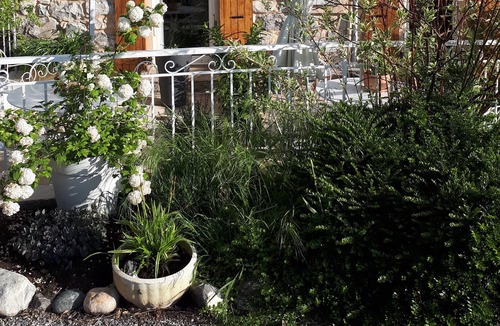 Venterol Hotel | BetB in beautiful stone village house