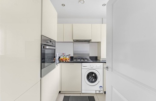 Dartford Apartment | Beth- Arcadia; Cozy apartment near everything