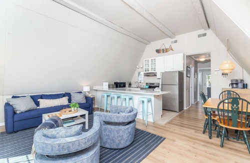 South Bethany Harbor House | Bethany Beach New Castle 4BR 2BA Canal Front Home