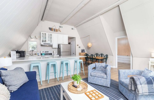 South Bethany Harbor House | Bethany Beach New Castle 4BR 2BA Canal Front Home