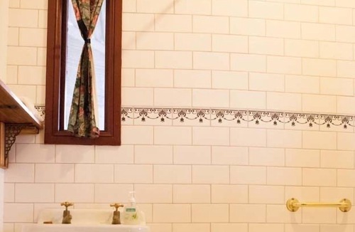 Bethany Bed & Breakfast | Bethany cottages; Cellar Cottage