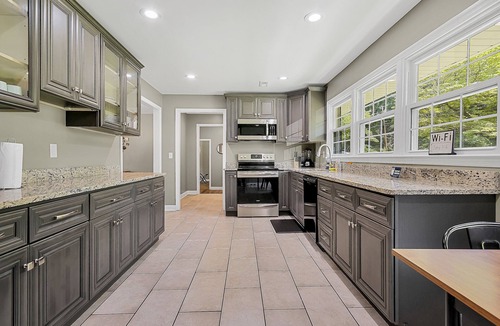 Huntsville Condo | Bethany Grove House A | Roomy Stay, Pool Access