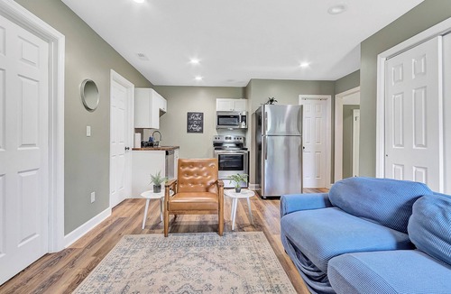 Huntsville Apartment | Bethany Grove House B | Cozy Stay w/Pool Access