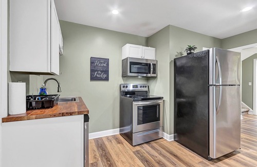 Huntsville Apartment | Bethany Grove House B | Cozy Stay w/Pool Access