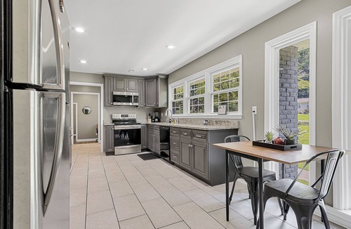 Huntsville House | Bethany Grove House | Large Group Stay w/Pool