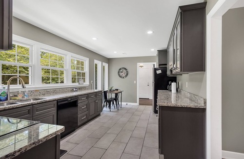 Huntsville House | Bethany Grove House | Large Group Stay w/Pool