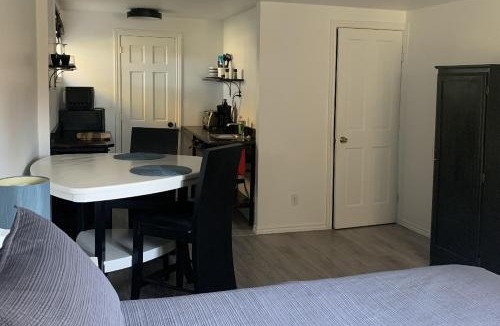 Sherbrooke Hotel | Bethel