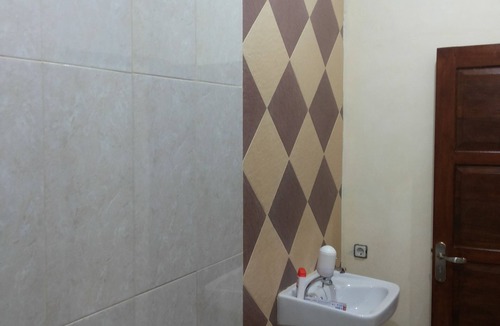 Kalasan House | Beto Guesthouse