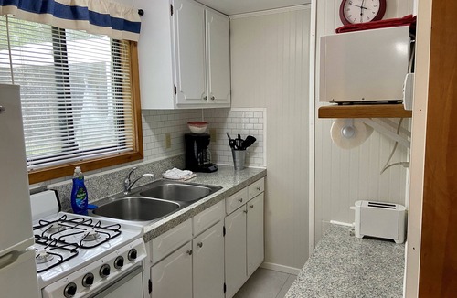 Benzonia Cabin | Betsie Riverside Resort