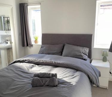 Lostock Gralam Apartment | Betsy