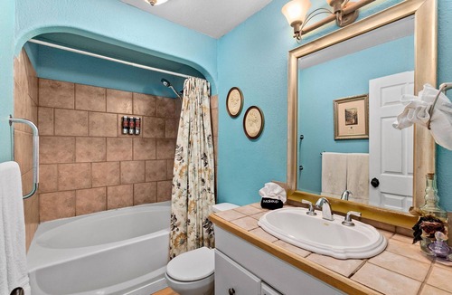 Yelm Bed & Breakfast | Betsy Pease A Within Conley Suites BNB