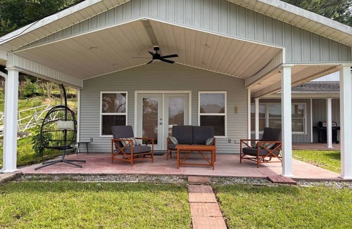 Bremen House | Betters View on Smith Lake