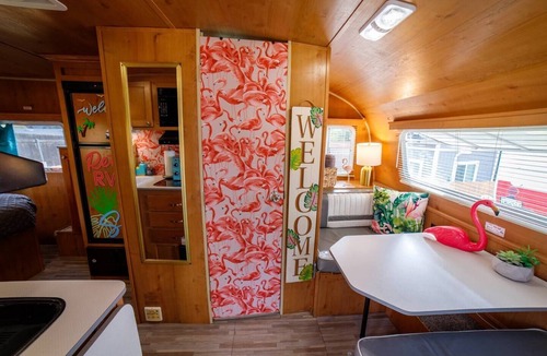Granite Hills House | Bettie Blue | Charming Retro Trailer Escape