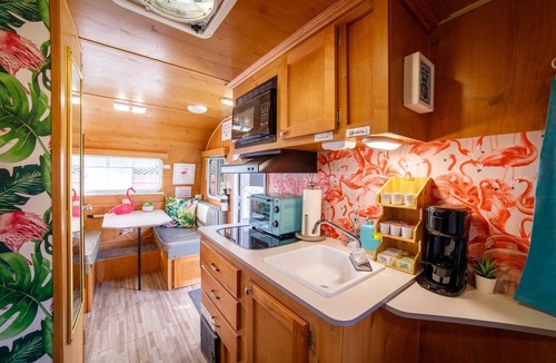 Granite Hills House | Bettie Blue | Charming Retro Trailer Escape