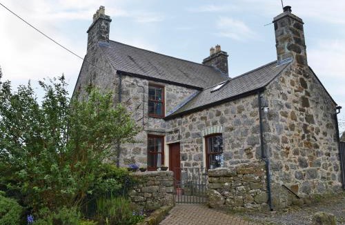 Llanbedrgoch House | Bettws Y Gwynt