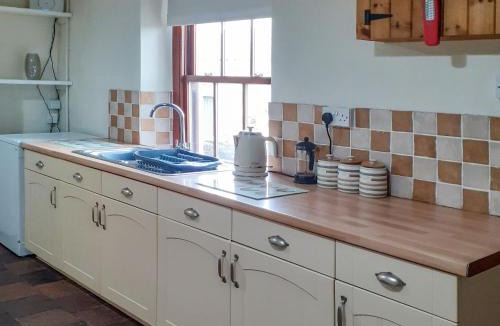 Llanbedrgoch House | Bettws Y Gwynt