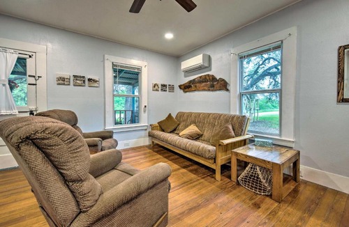 Blanco House | Betty B's River House < 1 Mi to Blanco State Park!