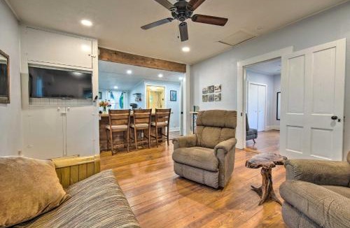 Blanco House | Betty B's River House < 1 Mi to Blanco State Park!