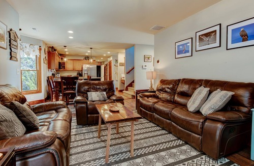 Fletcher Cabin | Between 2 Streams: Mtn. View, Hot Tub & Game Room!