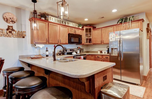 Fletcher Cabin | Between 2 Streams: Mtn. View, Hot Tub & Game Room!