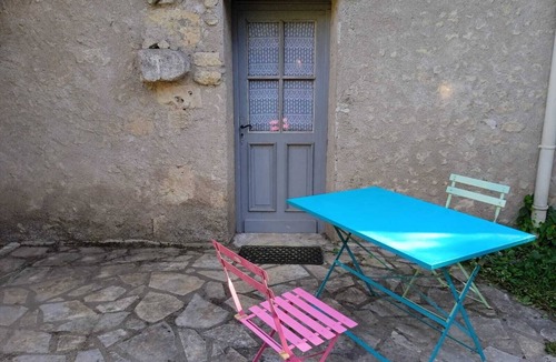La Croix-en-Touraine House | Between Amboise and Chenonceaux, quiet, detached duplex apartment