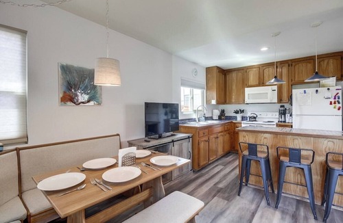 Mission Beach House | Between Beach and Bay, garage, bikes, and pets