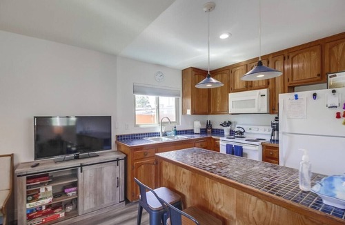 Mission Beach House | Between Beach and Bay, garage, bikes, and pets
