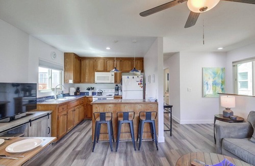 Mission Beach House | Between Beach and Bay, garage, bikes, and pets