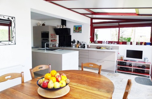Lanton Villa | Between beach and cycle path, comfortable house, small dogs allowed.