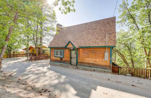 Running Springs House | Between Big Bear and Lake Arrowhead - Cabin with View!