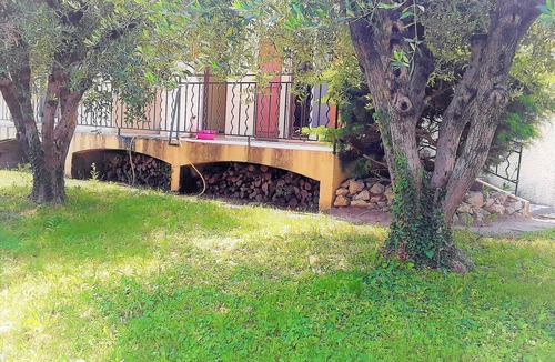 Bellegarde House | between Camargue Arles-Nîmes and Pont du Gard