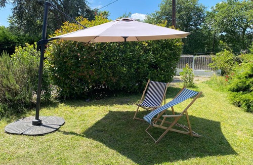 Sainte-Eulalie-en-Born House | Between forest, lake and ocean!