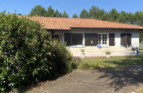 Sainte-Eulalie-en-Born House | Between forest, lake and ocean!