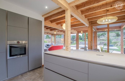 Sonnaz House | BETWEEN LAKES AND MOUNTAINS