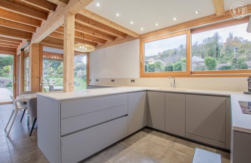 Sonnaz House | BETWEEN LAKES AND MOUNTAINS