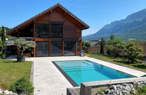 Sonnaz House | BETWEEN LAKES AND MOUNTAINS
