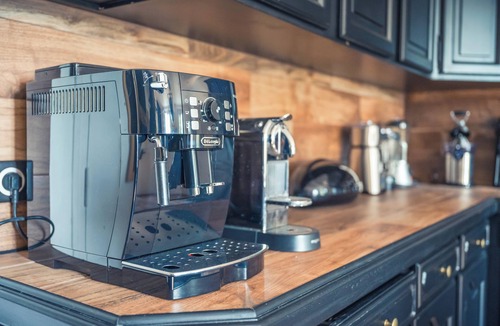 Montaulin House | Between luxury and authenticity, for a cocooning weekend or more. Champagne!