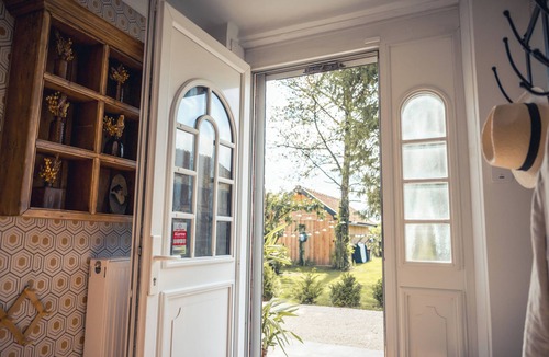 Montaulin House | Between luxury and authenticity, for a cocooning weekend or more. Champagne!