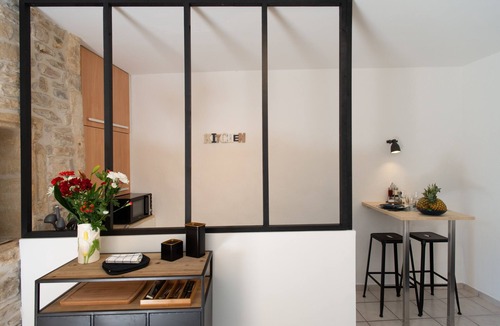 Congenies Apartment | Between Nîmes and Montpellier: Duplex Pool/Jacuzzi, Terrace-BBQ, Sauna and more!