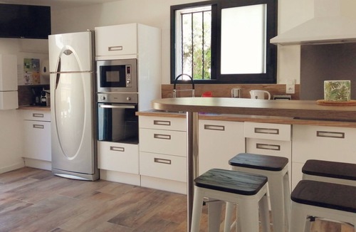 Saussines Condo | Between Nimes and Montpellier, lodging air-conditioned 4 pers. with a pool