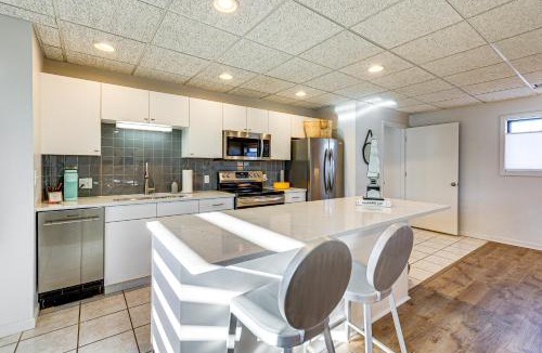 Perrysburg Apartment | Between Restaurant & Brewery! Chic Perrysburg Apt