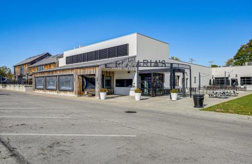 Perrysburg Apartment | Between Restaurant & Brewery! Chic Perrysburg Apt
