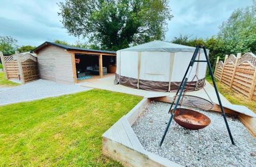 Kirk Sandall Other | Between Rivers Camping @ The Old George Inn