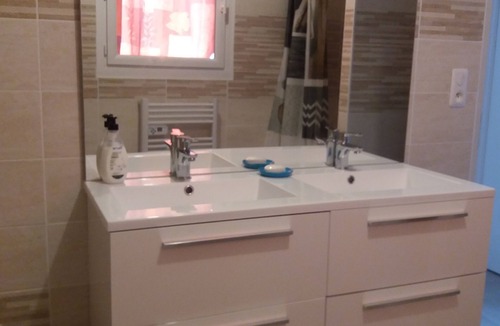 Roquebrun Apartment | Between Sea and Mon t