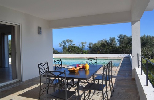 Occhiatana Villa | Between sea and mountains