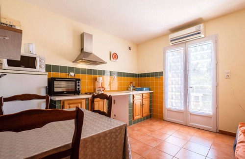 Reillanne Apartment | BETWEEN SEA AND MOUNTAINS