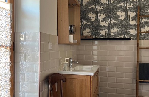 Roujan House | Between sea and mountains