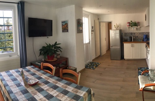 Ceret Apartment | Between Sea and Mountains